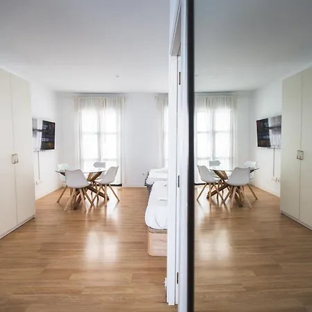 Centro By Mira Cordova