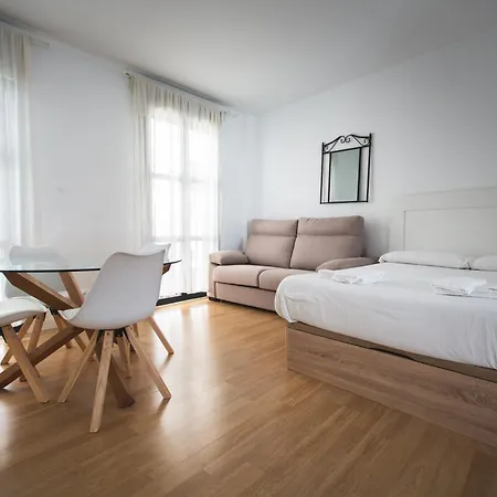 Centro By Mira Cordova