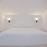 Centro By Mira Aparthotel 3*