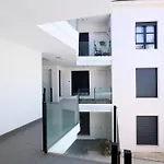 מלון דירות Centro By Mira